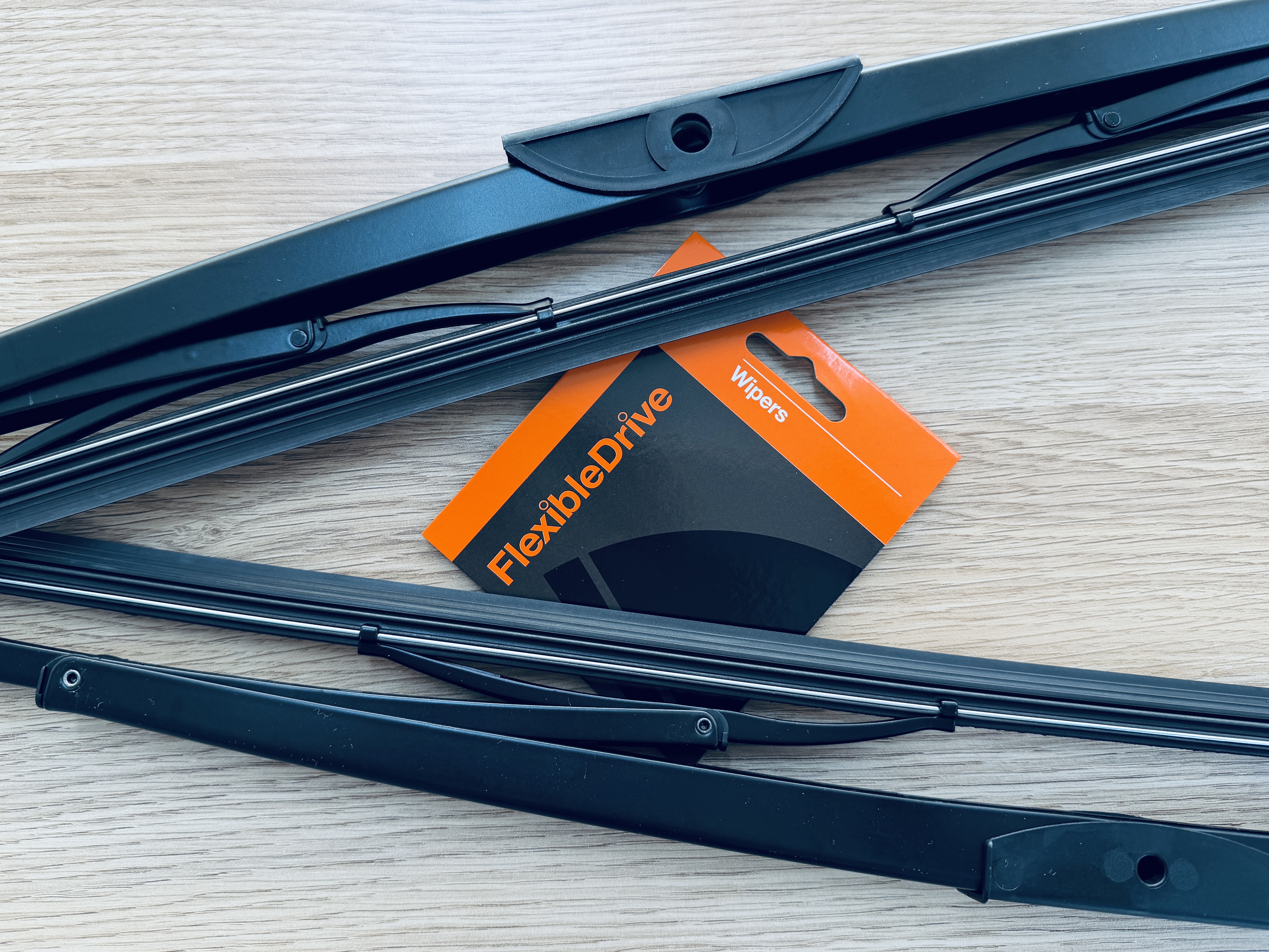 Flexible Drive commercial wiper arms and blades